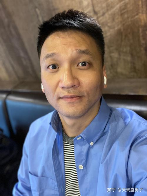 男士照片40岁的照片_显成熟魅力，适合社交商务