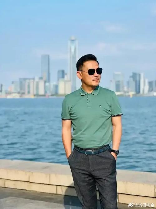 50岁左右男人照片大全_适合相册社交设计素材