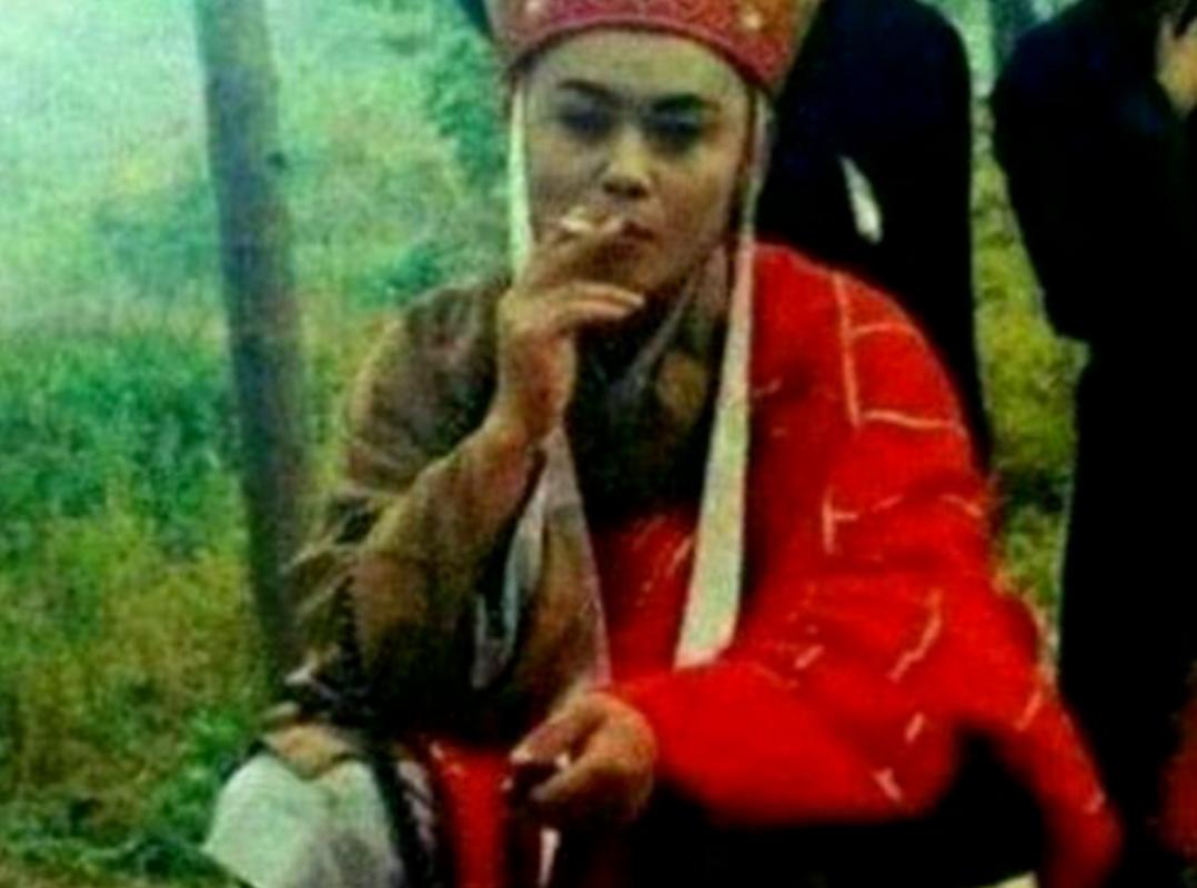 明星搞笑图片100张_100张明星搞笑图！解压必备，好看又有趣，快来选手机壁纸！