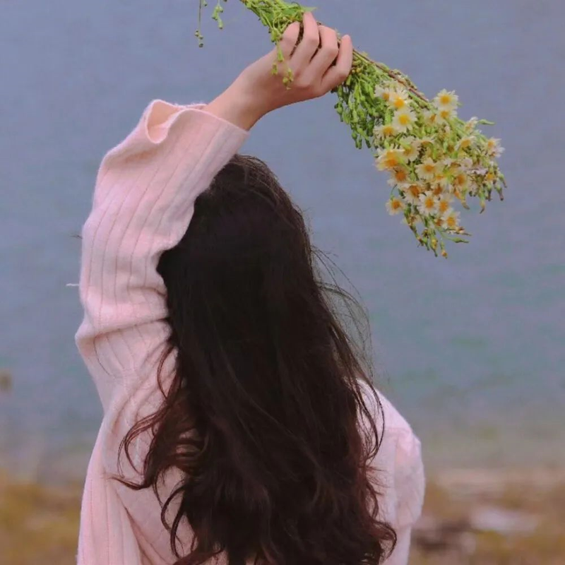 女人最淡雅的背影图片_美女背影气质佳，适合做背景图，你有什么好看的背影照？