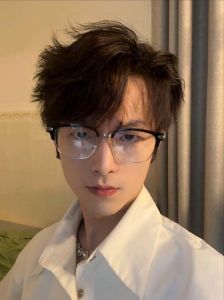 男生网图帅气_冷酷型 vs 小混混风，你pick哪种？
