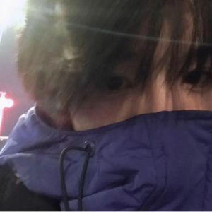 男生正脸照不像网图_真实帅气男生照，不装腔作势，看看这组照片！