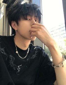 网恋男生帅气照片一组_网恋必备！帅男生照片集，哪个是你的菜？
