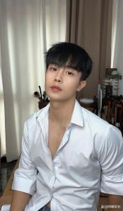 男生本人照片十张_25岁男生真实照片集，角度多样展现男人味！