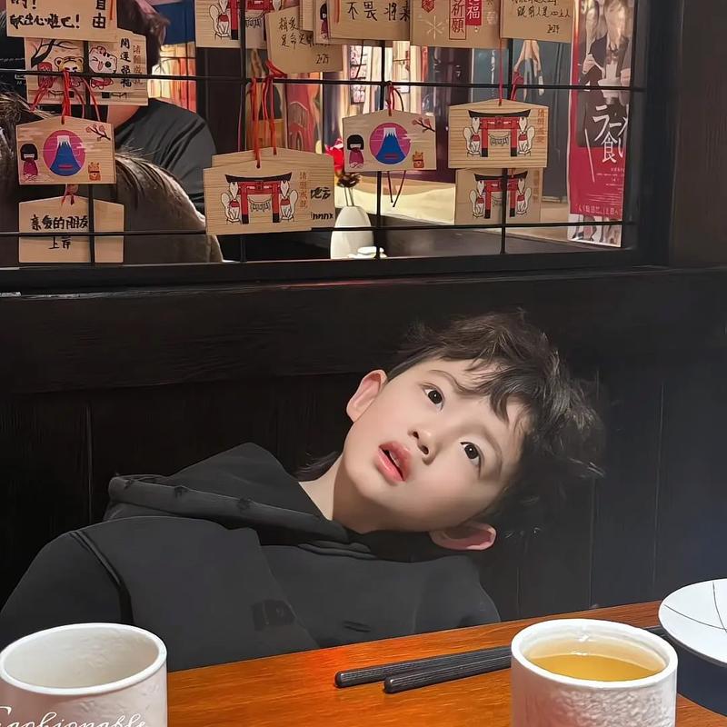 小众头像ins高级感男_酷炫头像分享！彰显个性，Instagram必备！
