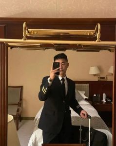 痞帅空少挨c记_东北空少飞行被罚引关注，军少男友成焦点！