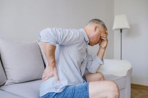 男人疲惫无力照片_压力大？戳中你心累时刻！