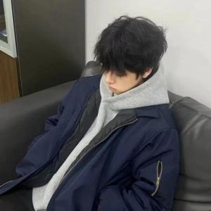 小众帅哥照片头像真人_酷炫真实帅小伙照片，微信头像手机壁纸优选