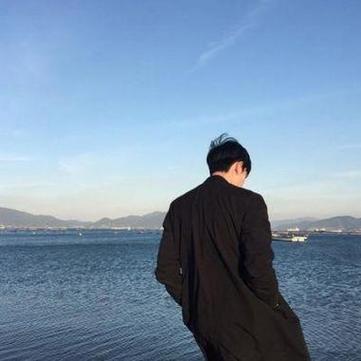 男人孤独图片大全_孤独男人图，深夜香烟，你在哪？分享你的故事