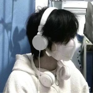 小红书真人男头_小红书头像男生真实风，酷盖还是小可爱？