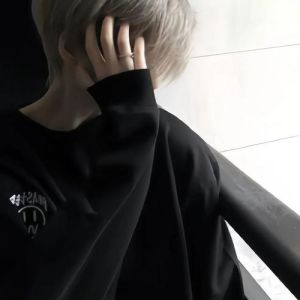 顶级帅哥氛围感图片_超帅百搭照片，头像简介聊天背景皆宜，朋友圈必备！