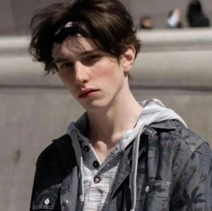 欧美男头ins风_欧美潮男复古头像，质感时尚显品味，吸睛又特别