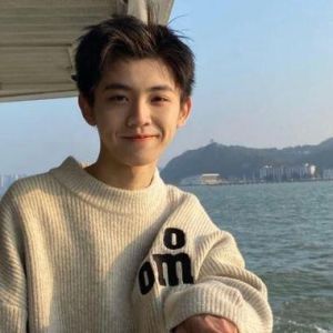 阳光成熟的男生头像_阳光成熟男生头像，QQ微信显魅力！