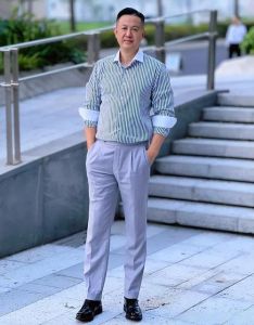 50岁男成熟稳重的照片_成熟魅力头像精选