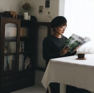 读书气质女人图片_爱读书的女人气质好，文静又好看，适合做背景和屏保