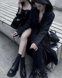 拽拽的图片女生霸气_自信女神头像，气场十足，彰显个性，让你更自信！