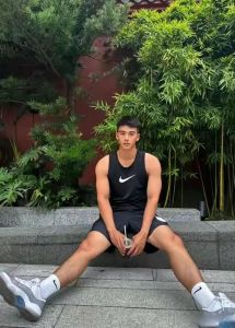 健身达人dino_oricci，高颜值身材好，自信阳光，身材爆表！