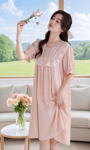 老公喜欢老婆穿什么颜色的睡裙_男人最爱看女人穿睡衣，舒适性感又浪漫，选对款式和材质最关键
