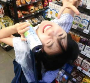 自由感随性洒脱女生头像_简约灵动女生头像，展现随性自由个性！