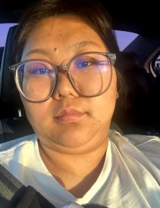 女生照片20岁左右的丑_这姑娘挺好看的，美是各有各样！你们觉得呢？