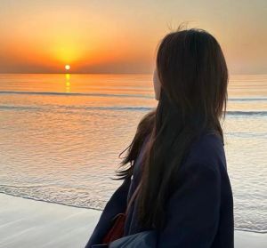 女生背影高清图_高挑女神背影照，气质洋气，手机壁纸优选！