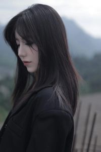 美女侧脸高清图片_高清美女侧脸照，头像背景吸睛必备，发朋友圈分分钟收获点赞评论！