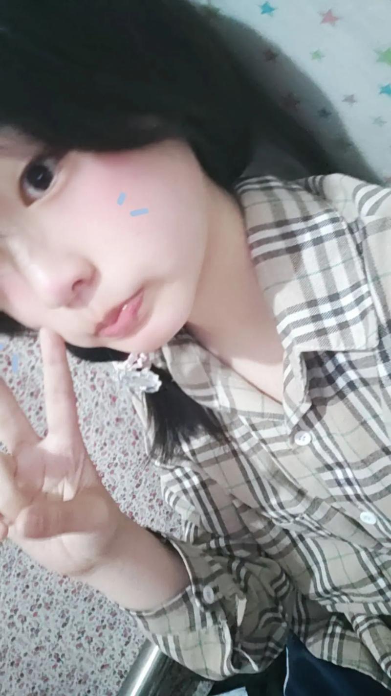 十四岁女生照片_教育网站适用，唤起中学回忆，拉近师生距离