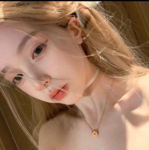 女生超美图片_黑白美女照，经典耐看，适合朋友圈分享