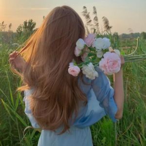 唯美清新女生高清图片_美女生头像推荐，温馨头像，你更喜欢哪种风格？