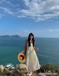 一个女孩的图片_可爱11岁小美女照，儿童节头像背景优选