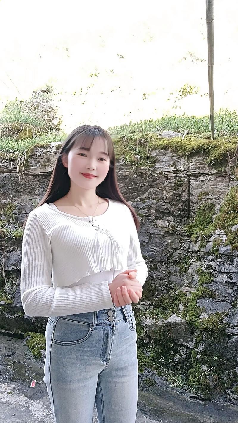 长相中等一般女生照片_普通女孩照片集，适合教育研究，增加亲切感