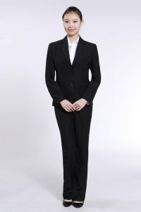 女生正装的着装标准图片_穿对衣服显专业自信