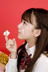 萝莉岛上最小女孩照片_萝莉岛小公主萌照，天真无邪，童年回忆杀！