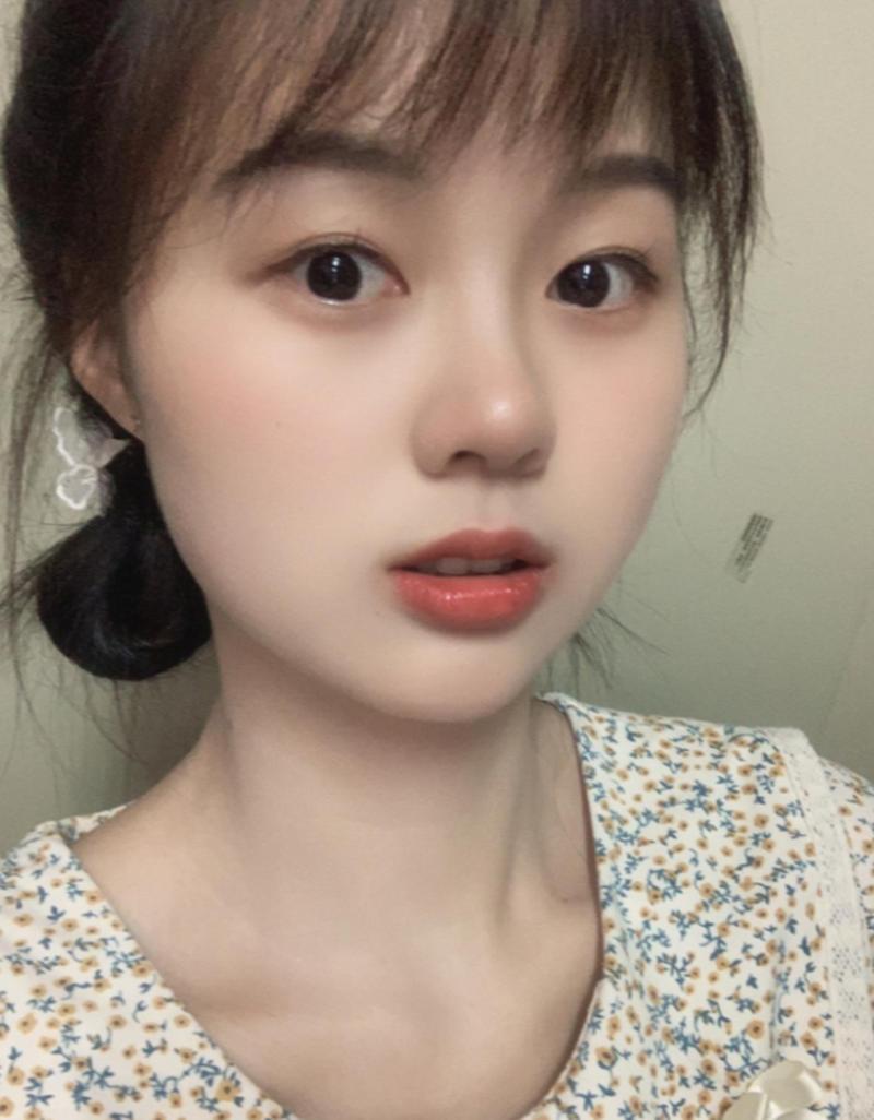 长相中等一般女生照片_普通女孩照片集，适合教育研究，增加亲切感