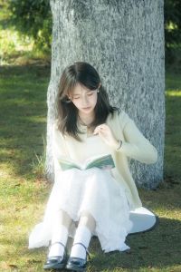 复古森系少女唯美图片_复古森系法式壁纸，简约文艺手机必备